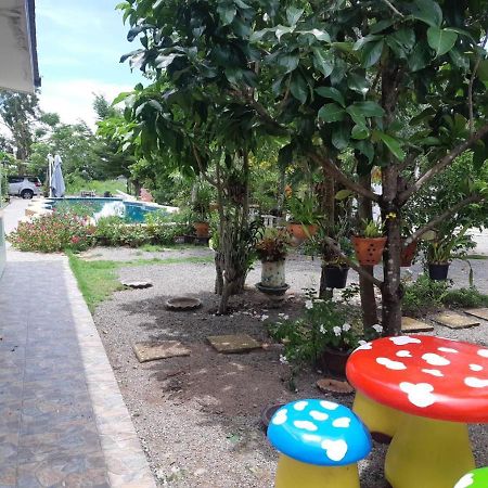 Sky And Water Resort Cha-am Exterior foto