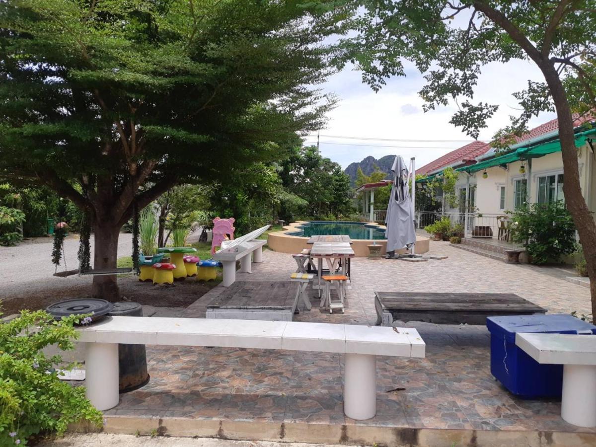 Sky And Water Resort Cha-am Exterior foto