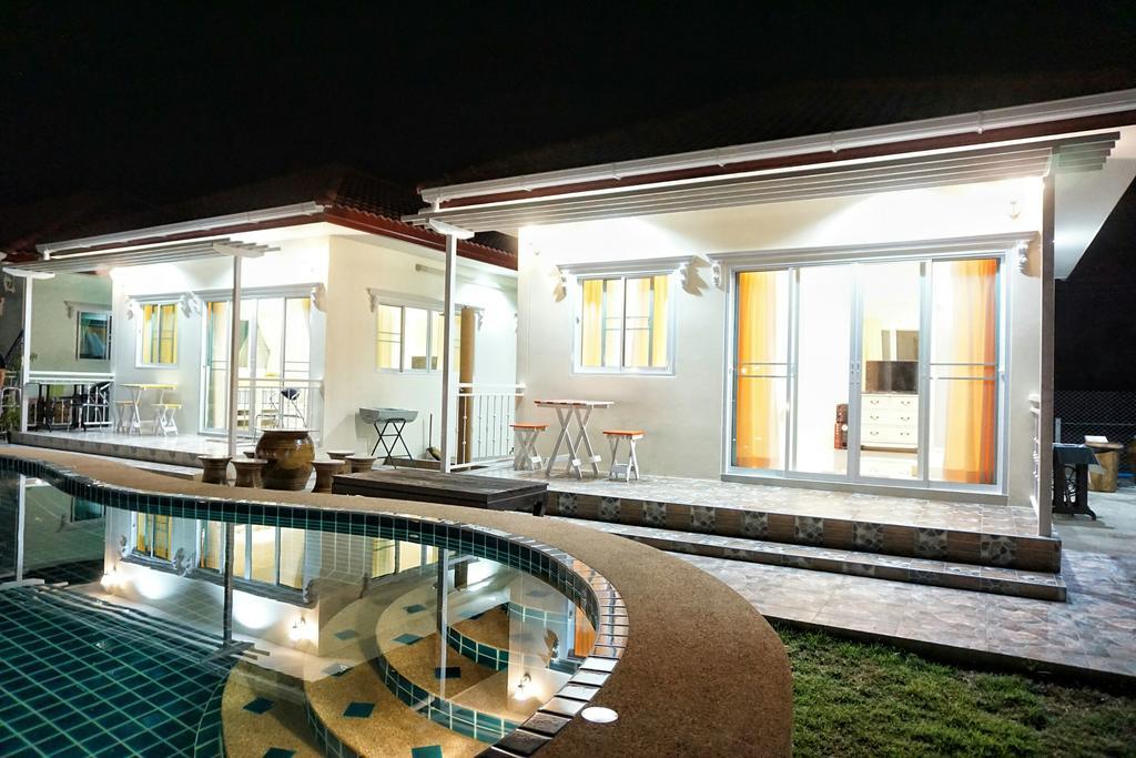 Sky And Water Resort Cha-am Exterior foto