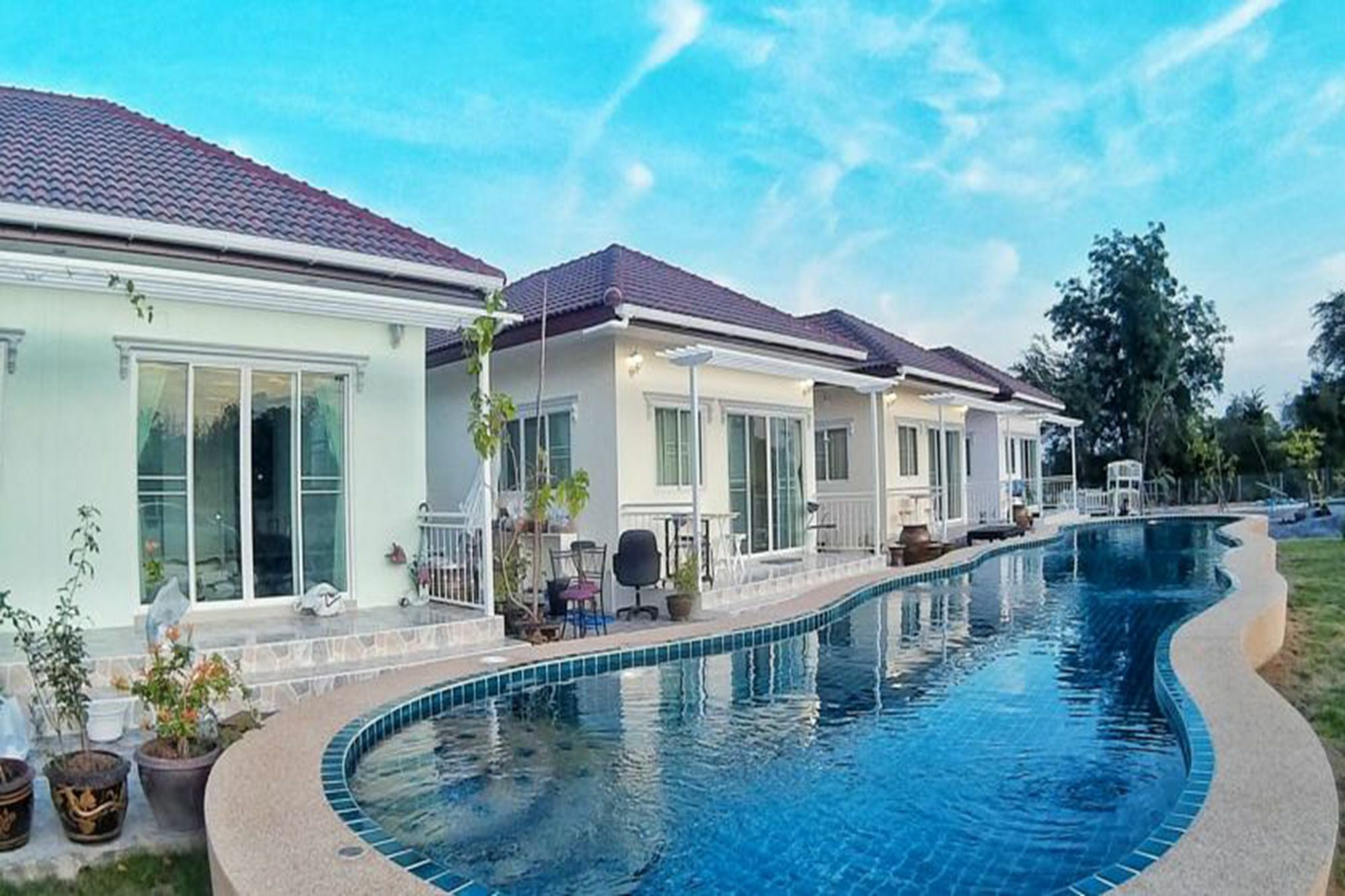 Sky And Water Resort Cha-am Exterior foto