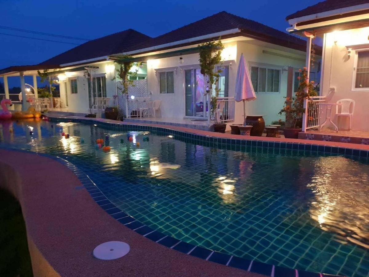 Sky And Water Resort Cha-am Exterior foto